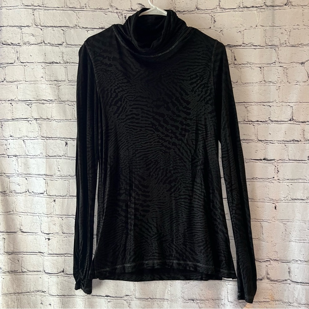 SNO SKINS Long Sleeve Dark Gray Animal Print Turtleneck Top Size Medium USA Made - Picture 2 of 6